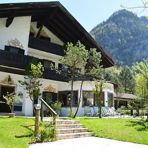 Bed & Breakfast Almhof Baumgarten